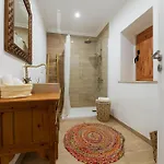 펜션 Renovated Wine Press House - With Pool