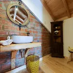 Renovated Wine Press House - With Pool * Porto de Mós
