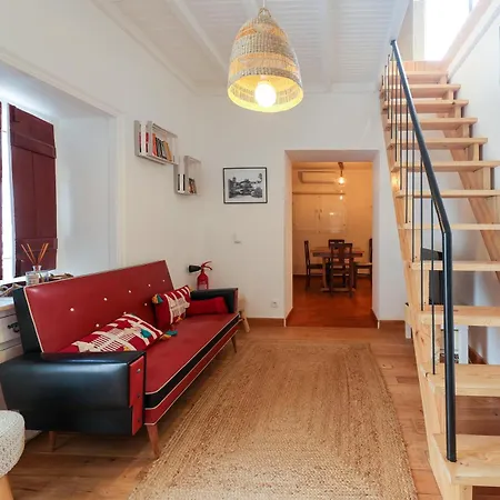 Renovated Wine Press House - With Pool * Porto de Mos (Leiria)