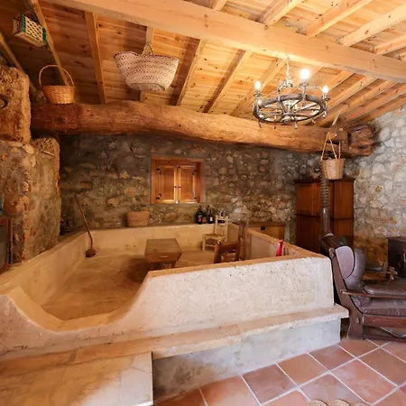 Holiday home Renovated Wine Press House - With Pool *