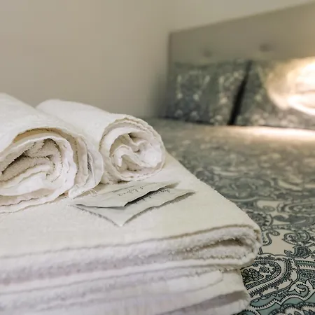 Renovated Wine Press House - With Pool Ferienhaus *