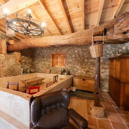 Renovated Wine Press House - With Pool Holiday home