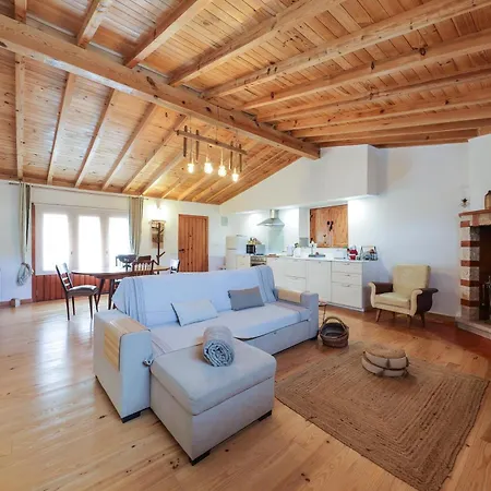 بيت للعطل Renovated Wine Press House - With Pool Porto de Mós