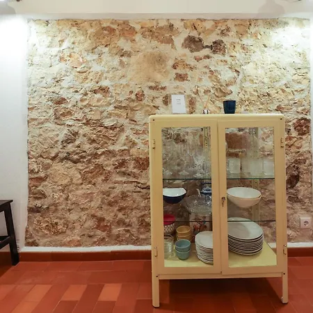 Renovated Wine Press House - With Pool بيت للعطل *