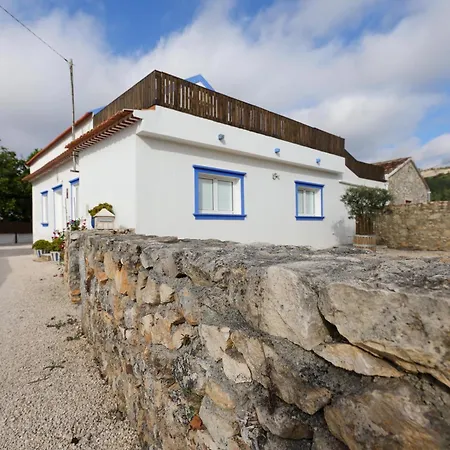 Renovated Wine Press House - With Pool * Porto de Mos (Leiria)