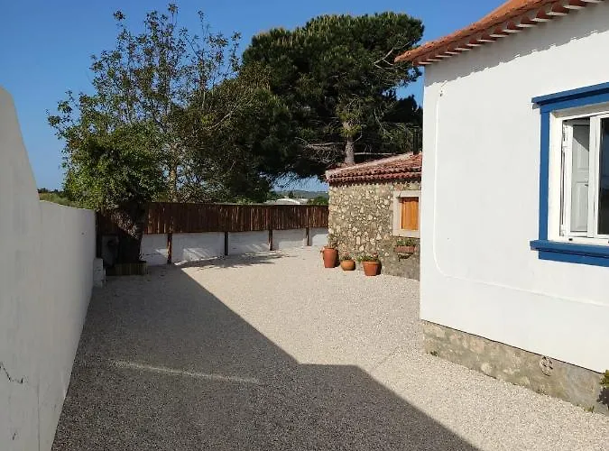 Дом отдыха Renovated Wine Press House - With Pool