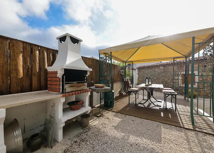 Casa de Férias Renovated Wine Press House - With Pool