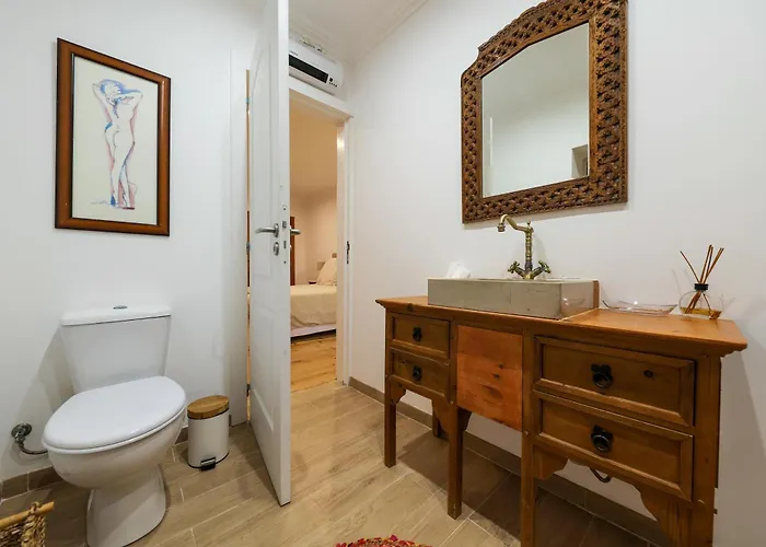 Renovated Wine Press House - With Pool Дом отдыха Порту-ди-Мош