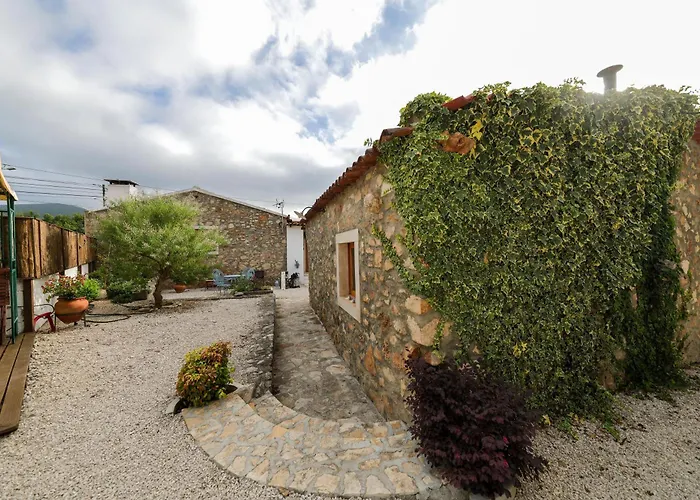 Renovated Wine Press House - With Pool * Porto de Mós