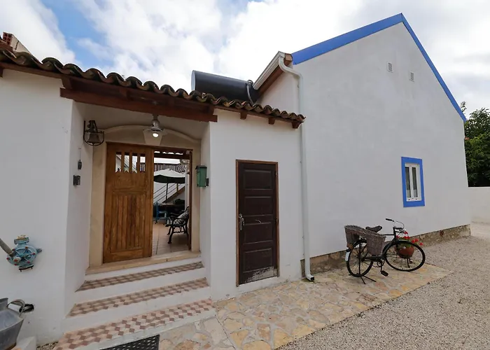 Renovated Wine Press House - With Pool Дом отдыха *