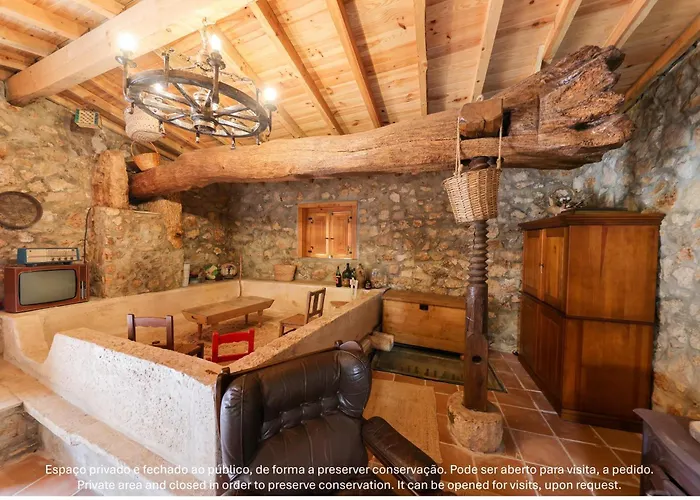 Renovated Wine Press House - With Pool Порту-ди-Мош